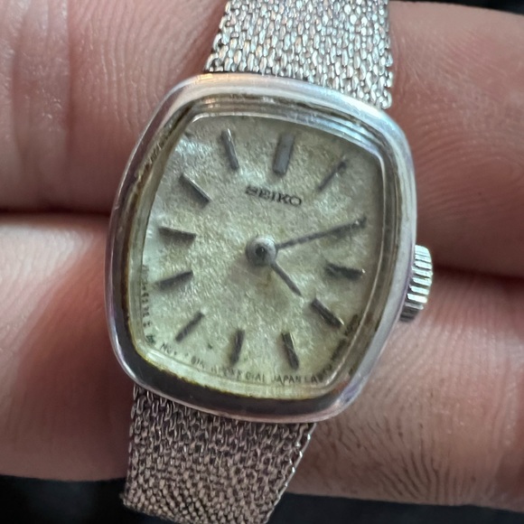 Vintage Seiko Wind Up Ladies Watch 11-5189 - Picture 2 of 3